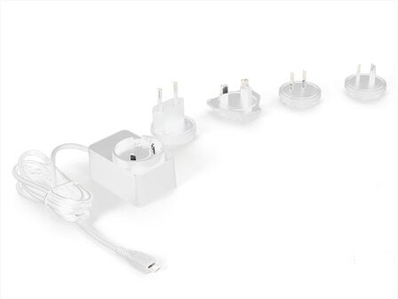 UNIVERSELE-LADER-MET-MICRO-USB-AANSLUITING---5-VDC---2.5-A---met-4-reisstekkers-(PSS6EUSB38WT)