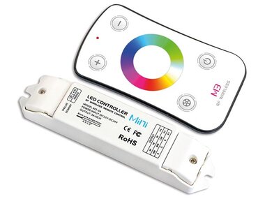 RGB LED-CONTROLLER MET RF-AFSTANDSBEDIENING (CHLSC15)