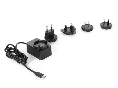 COMPACTE LADER MET USB-AANSLUITING - 5 VDC - 2.5 A max. - 15 W max. - type C met 4 reisstekkers (PSS6EUSB41BT/C)